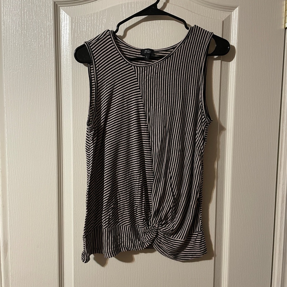 Striped tank top 😍 (5/20)